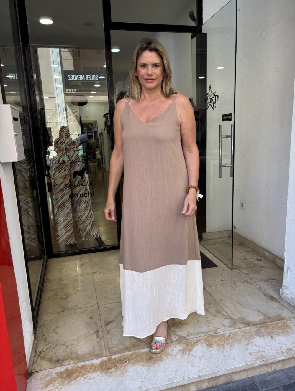 Alternative view of Vestido Sol De Arena Amichi