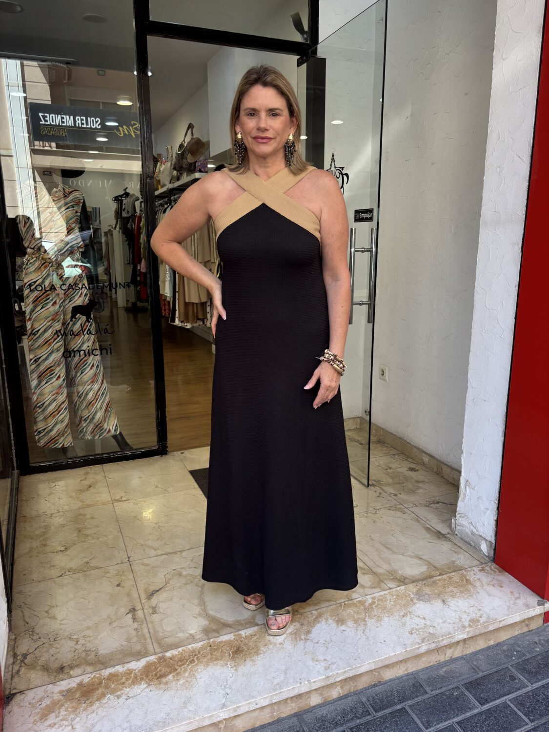 Vestido Elegant Flow Amichi - Imagen 3